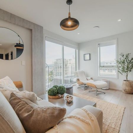 Penthouse Perfection - 2Br Elegance On Worcester St Christchurch Eksteriør billede