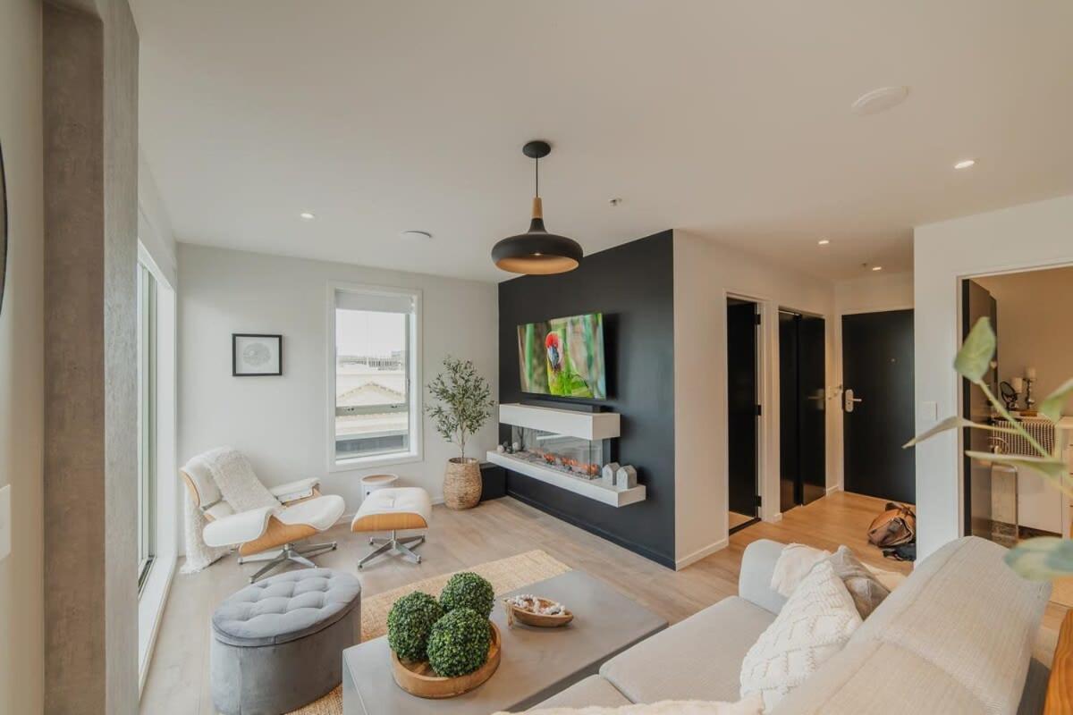 Penthouse Perfection - 2Br Elegance On Worcester St Christchurch Eksteriør billede