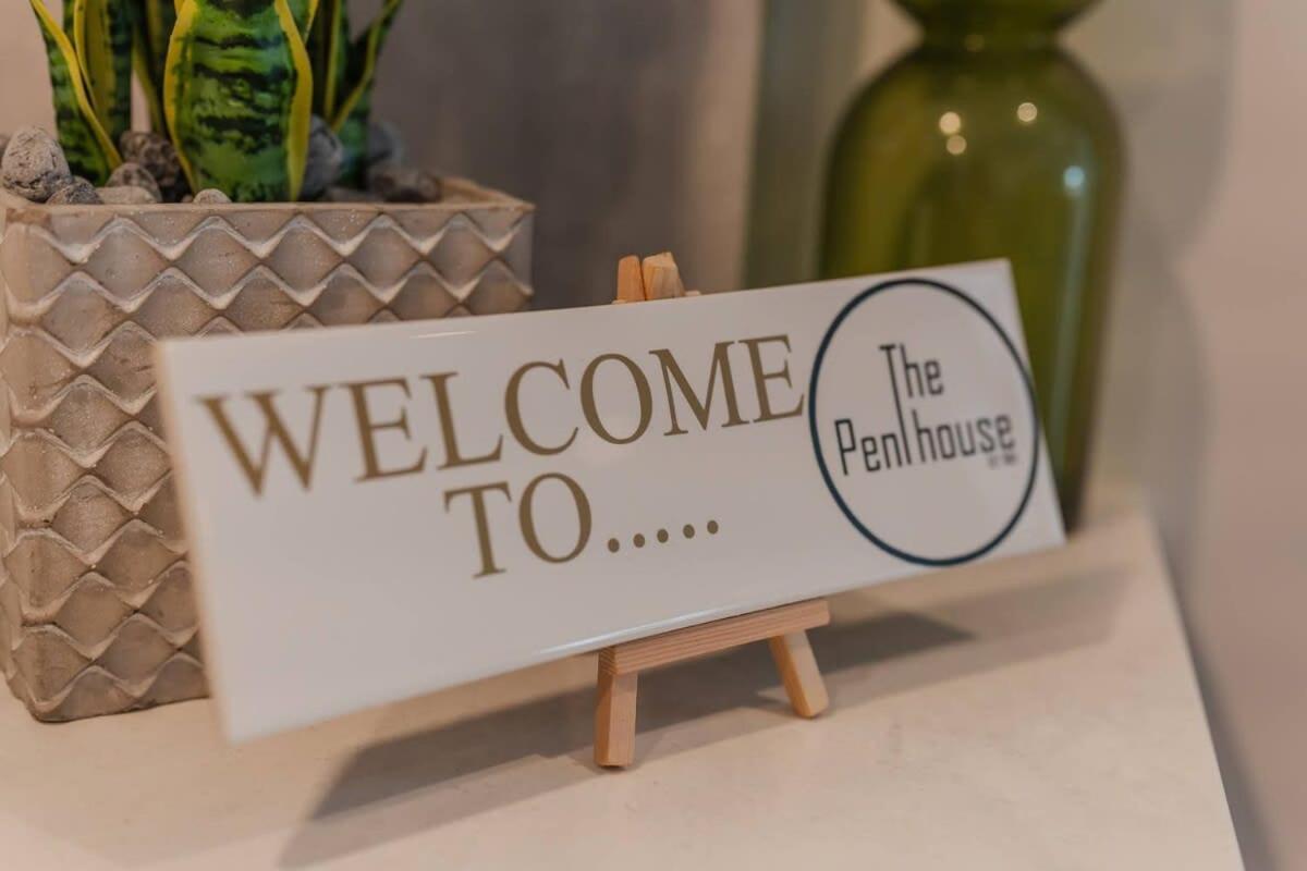 Penthouse Perfection - 2Br Elegance On Worcester St Christchurch Eksteriør billede