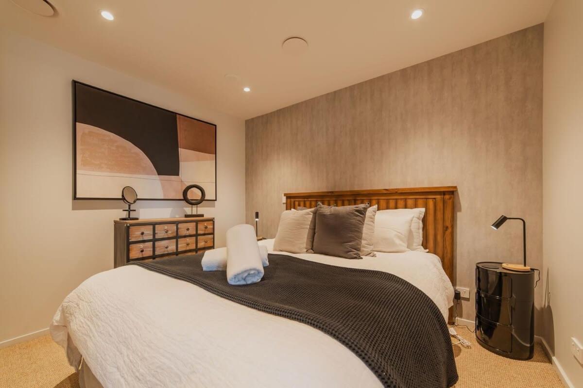 Penthouse Perfection - 2Br Elegance On Worcester St Christchurch Eksteriør billede