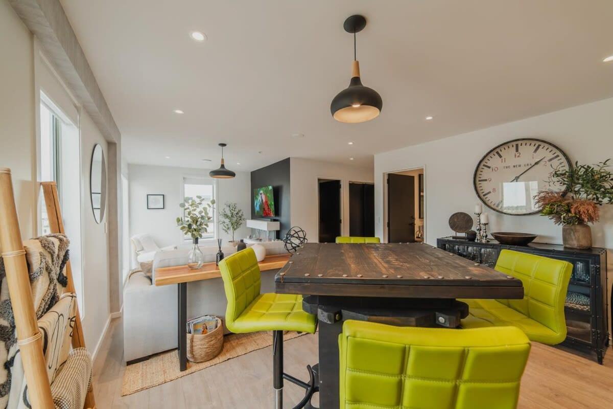 Penthouse Perfection - 2Br Elegance On Worcester St Christchurch Eksteriør billede