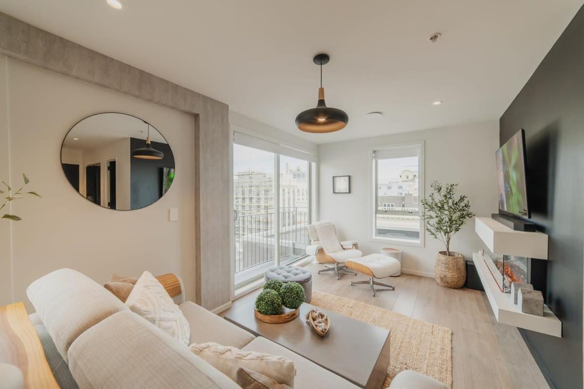 Penthouse Perfection - 2Br Elegance On Worcester St Christchurch Eksteriør billede